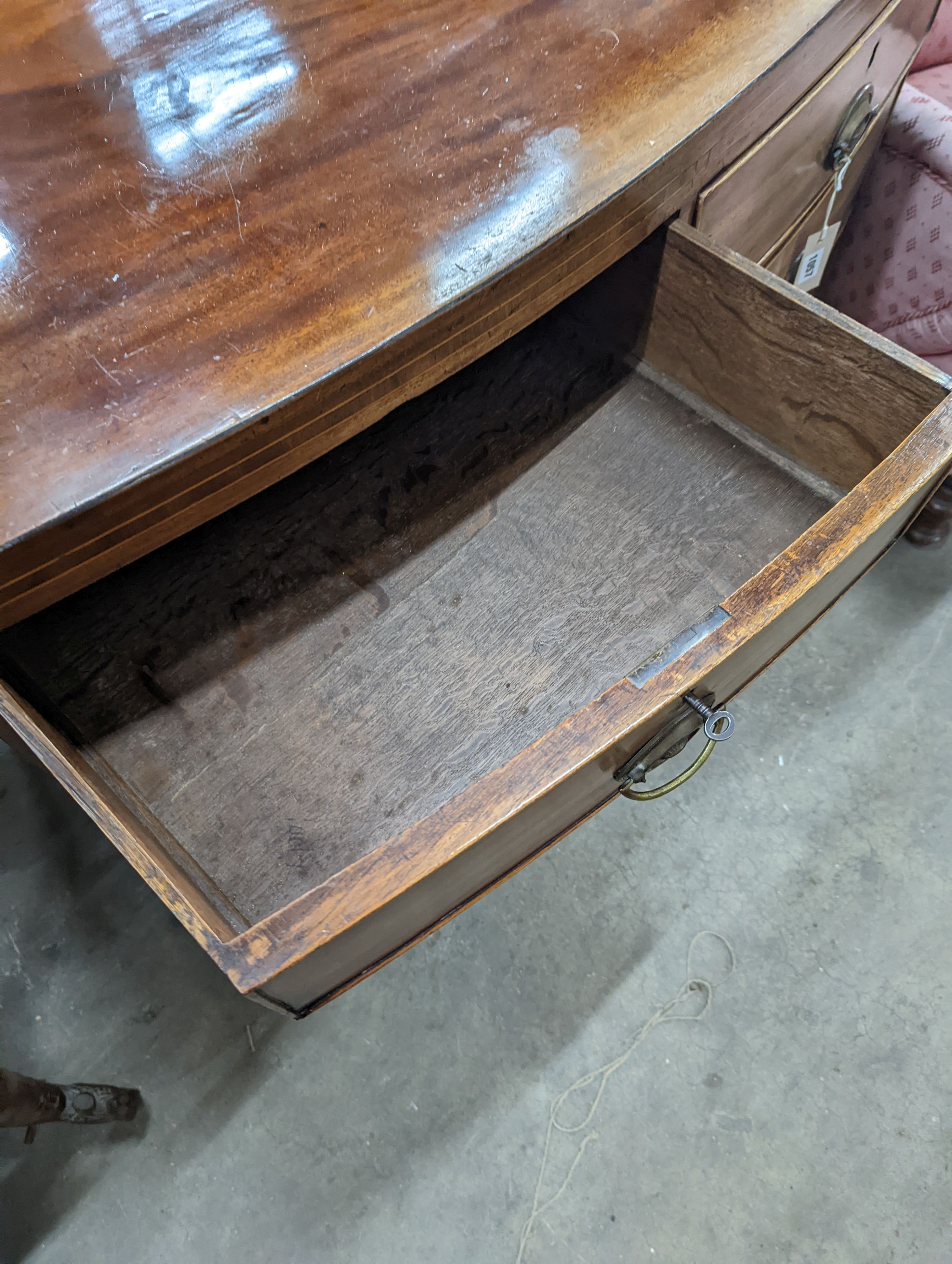 A Regency mahogany bowfront chest, width 104cm, depth 50cm, height 81cm